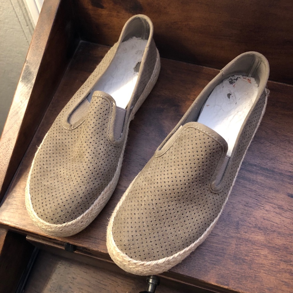 Women’s Esprit “green” flats. Size 7.